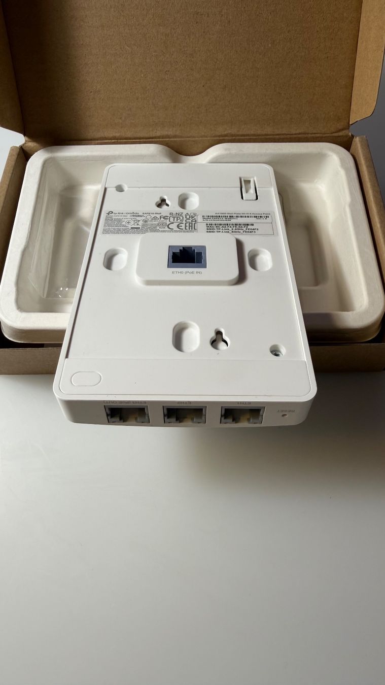TP-Link WiFi: TP-Link Omada EAP615-Wall - Wi-Fi 6 AX1800 - Twint – Usato da Fribourg venduto da SebDelCH 2