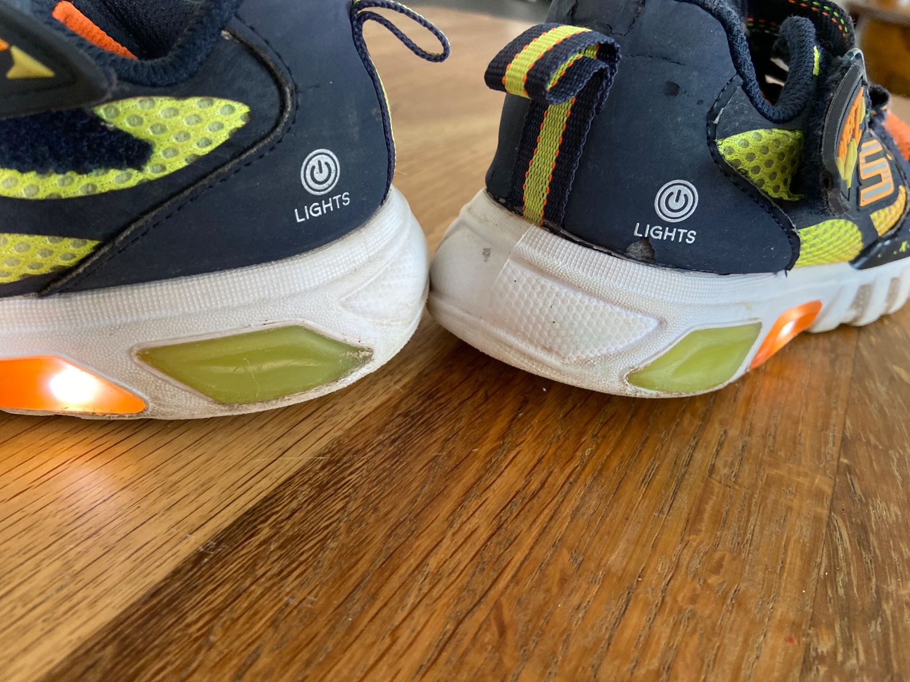 Skechers Scarpe per ragazzi: Halbschuhe von SKECHERS, Gr. 30 – Usato da Bassersdorf venduto da och_928l 3