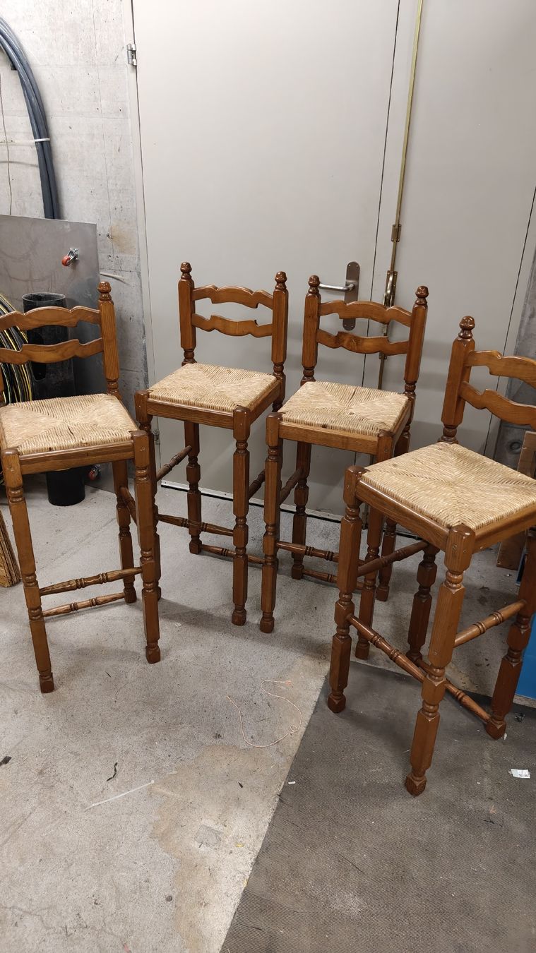 Sgabelli: Holzhocker 4 Stück – Usato da Gränichen venduto da rooney90 1