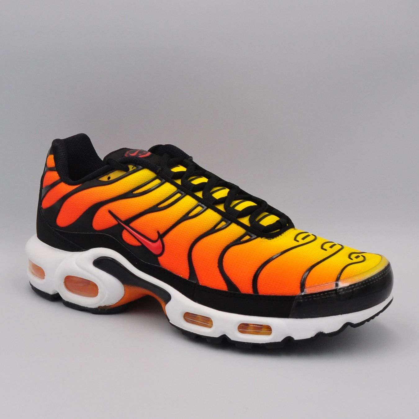 Nike Scarpe da uomo: Nike Air Max Plus TN Tiger 44.5 – Nuovo e nell'imballaggio originale da Bern venduto da SneakerheavenLT 6