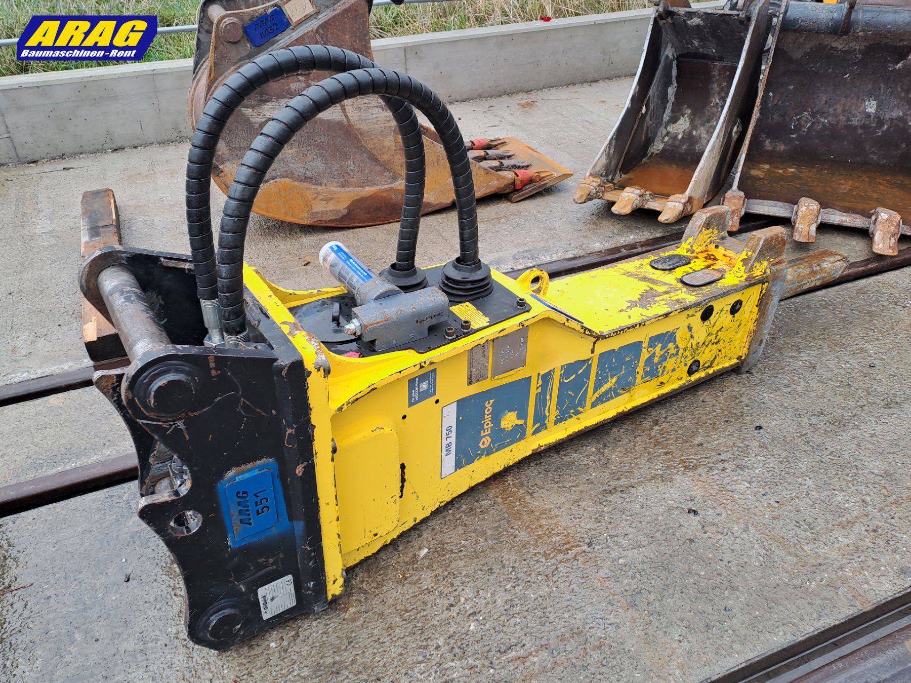 Tutti gli attrezzi: Epiroc MB750 Abbauhammer – Usato da Hasle LU venduto da Arag08 1