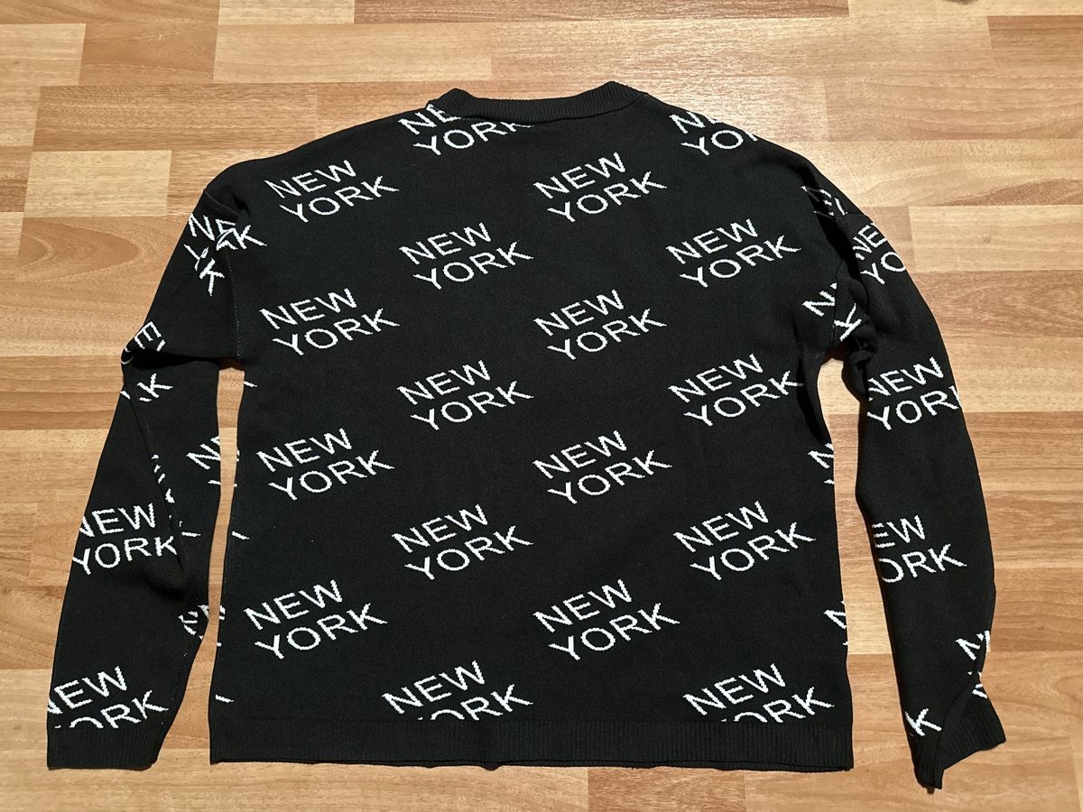 Only Maglioni & Felpe: Only Pullover, Gr. M, schwarz "New York" Muster – Usato da St.Gallen venduto da maierm01 1