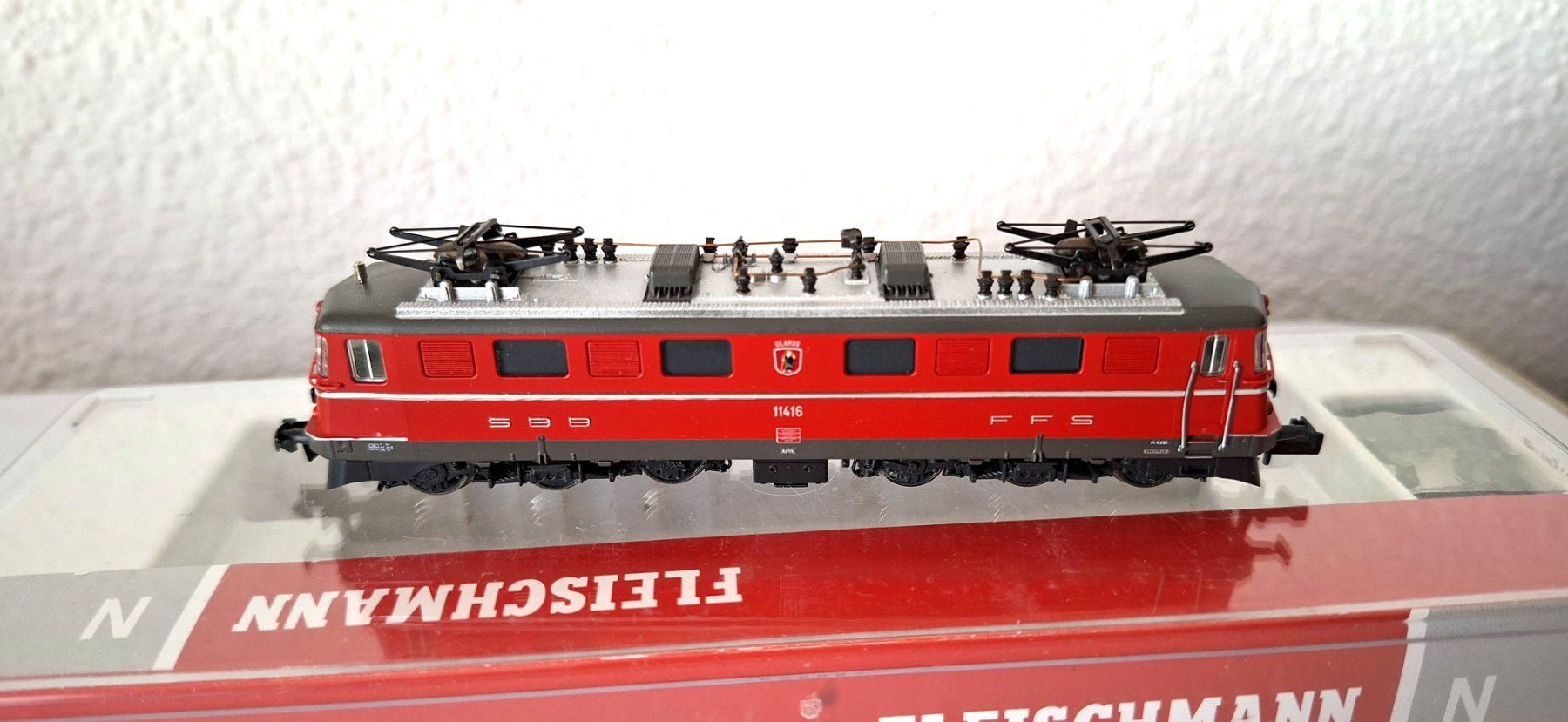 Fleischmann Modelleisenbahnen: Fleischmann Ae 6/6 SBB 737213  " GLARUS " – Gebraucht aus Biberist von Ntrains 1