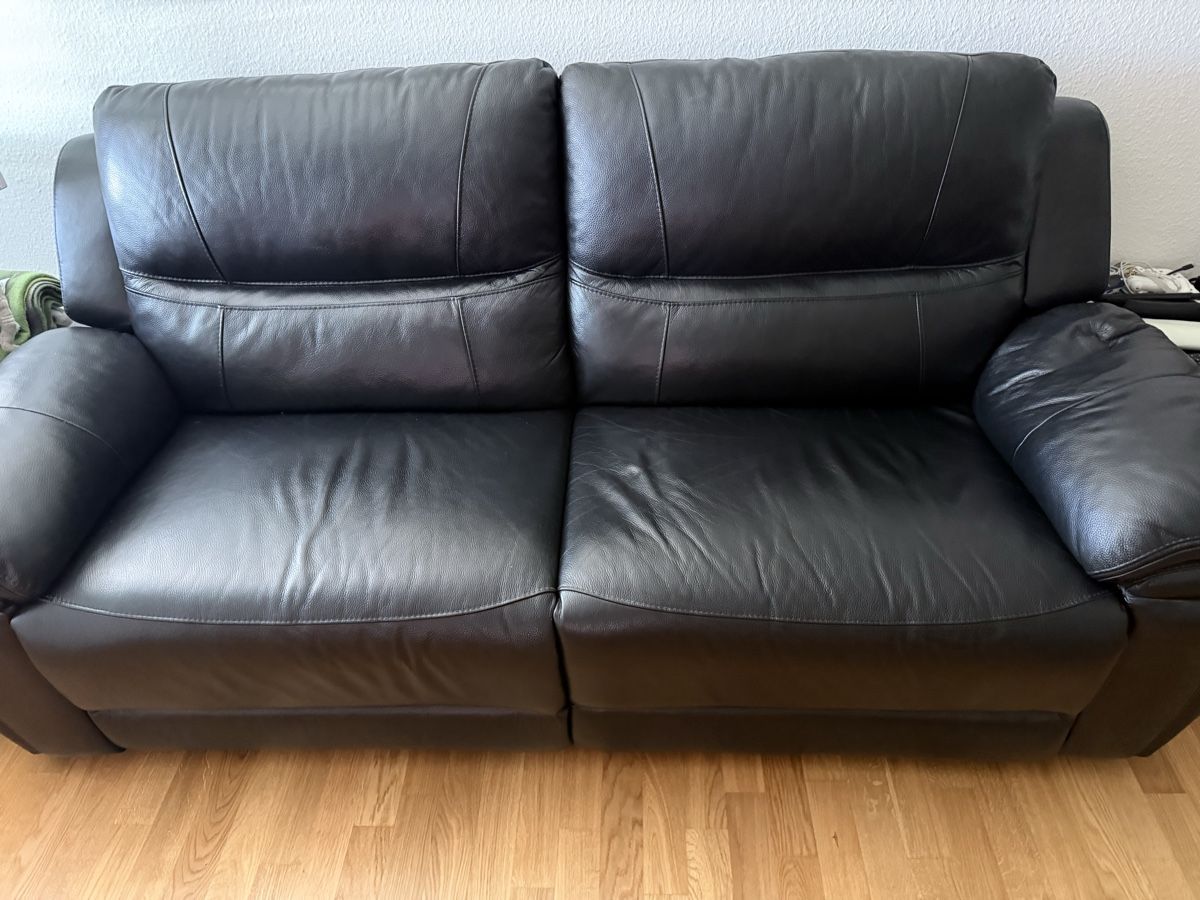 Conforama Divani: Sofa in pelle – Usato da Muttenz venduto da rdo_8cvx