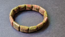 Armband Edelsteine mit Gummiband super Zustand