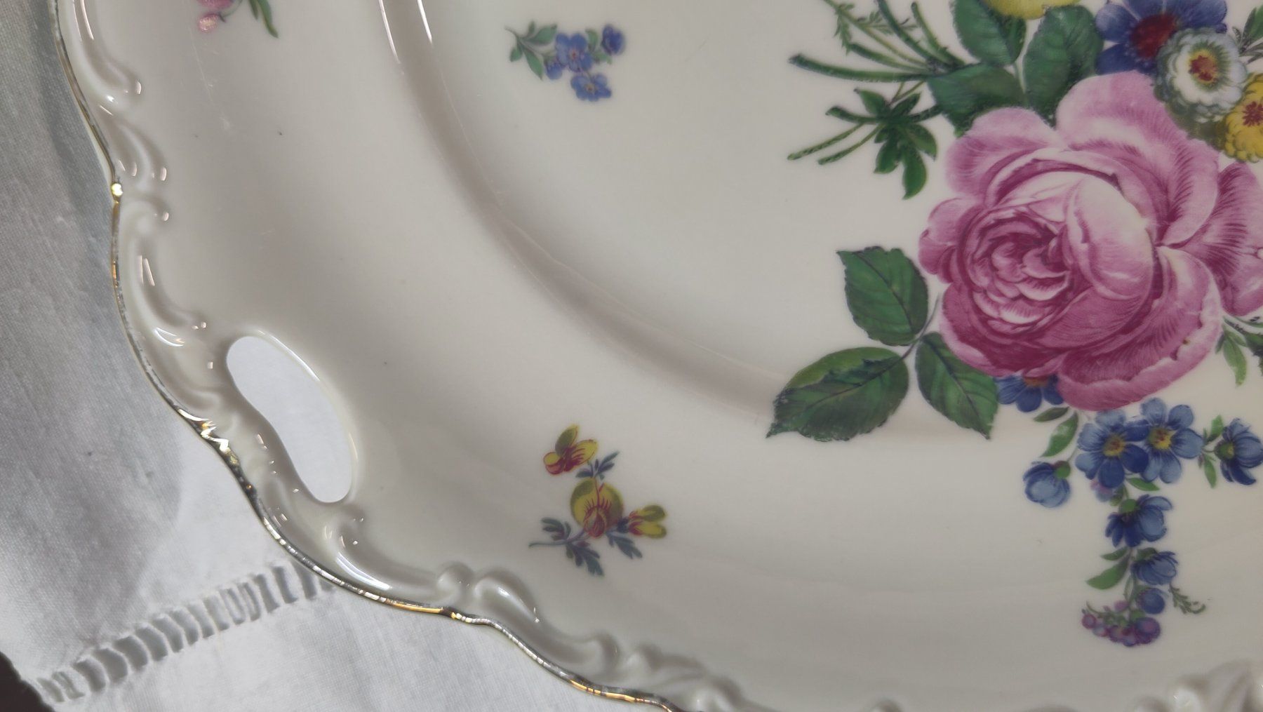 Teller: Belle assiette 1960s de Hertel-Jacob à fleurs – Gebraucht aus Botyre (Ayent) von luc_pq28 3
