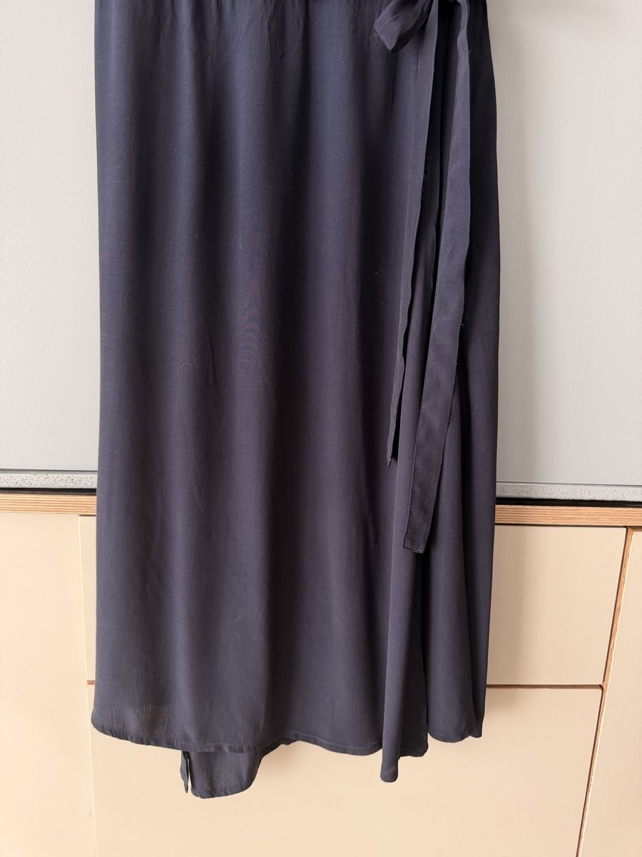 Vestiti: Navyblaues Kleid aus Viskose – Usato da Einsiedeln venduto da kalliopee 3