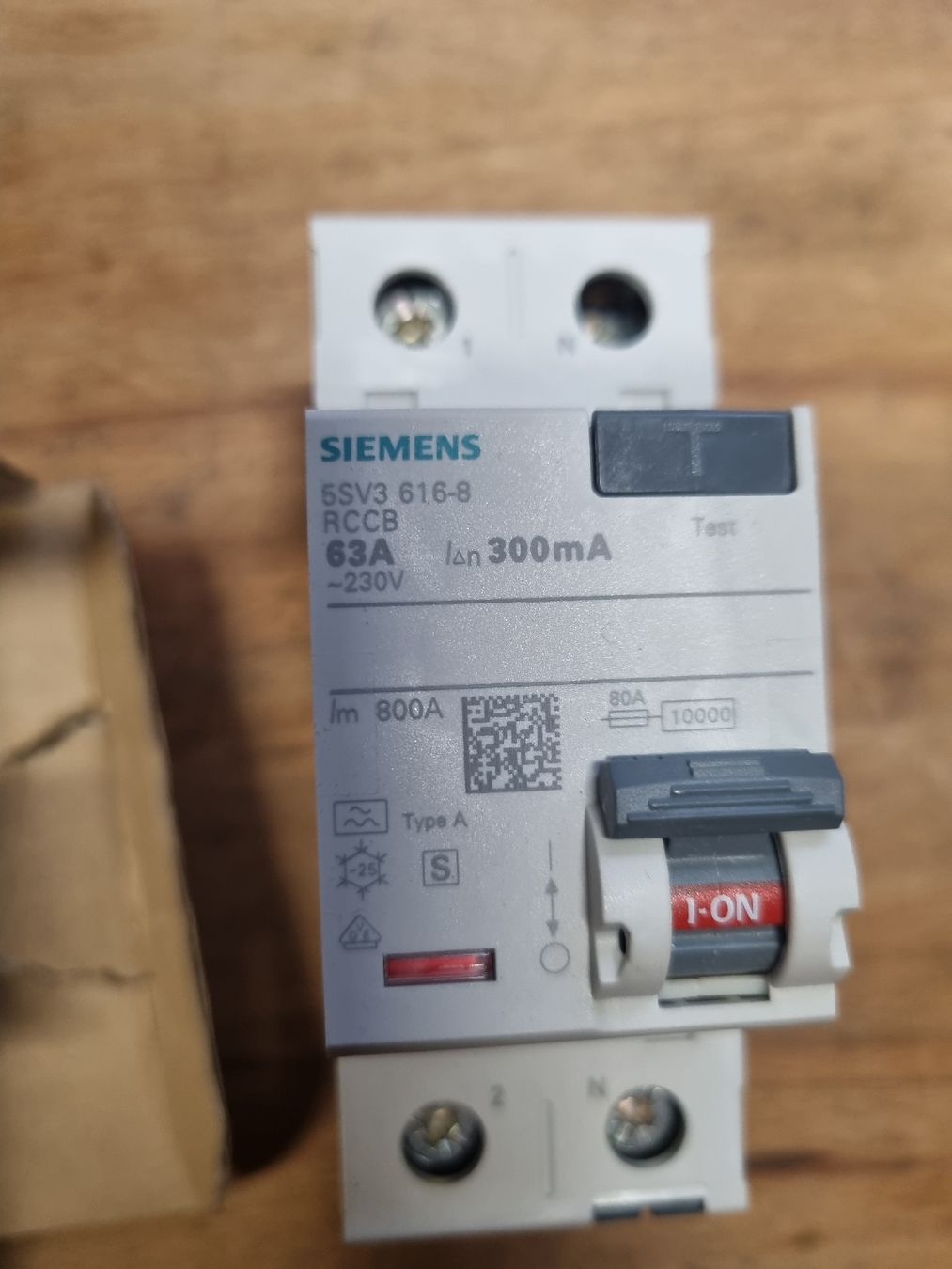 Siemens Elektronikbauteile: FI / RCD 63A/300mA S / 2P. Siemens – Gebraucht aus Grünenmatt von End1