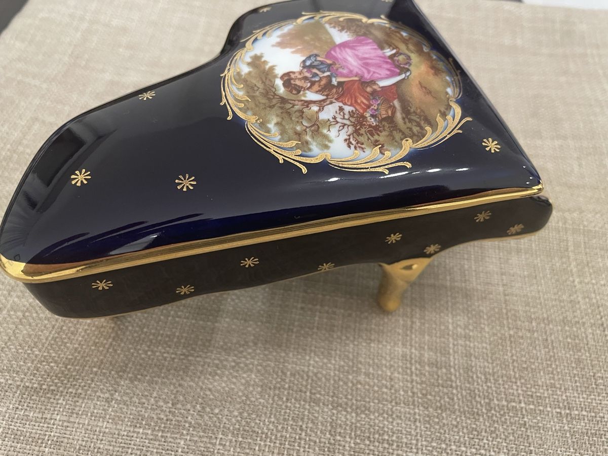 Toutes les décorations: Limoges piano – Neuf (Voir description) à Novazzano par White71 1
