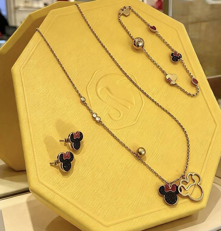 Swarovski Autres bijoux: Set Swarovski Disney – D'occasion à La Tour de Peilz par Caly21