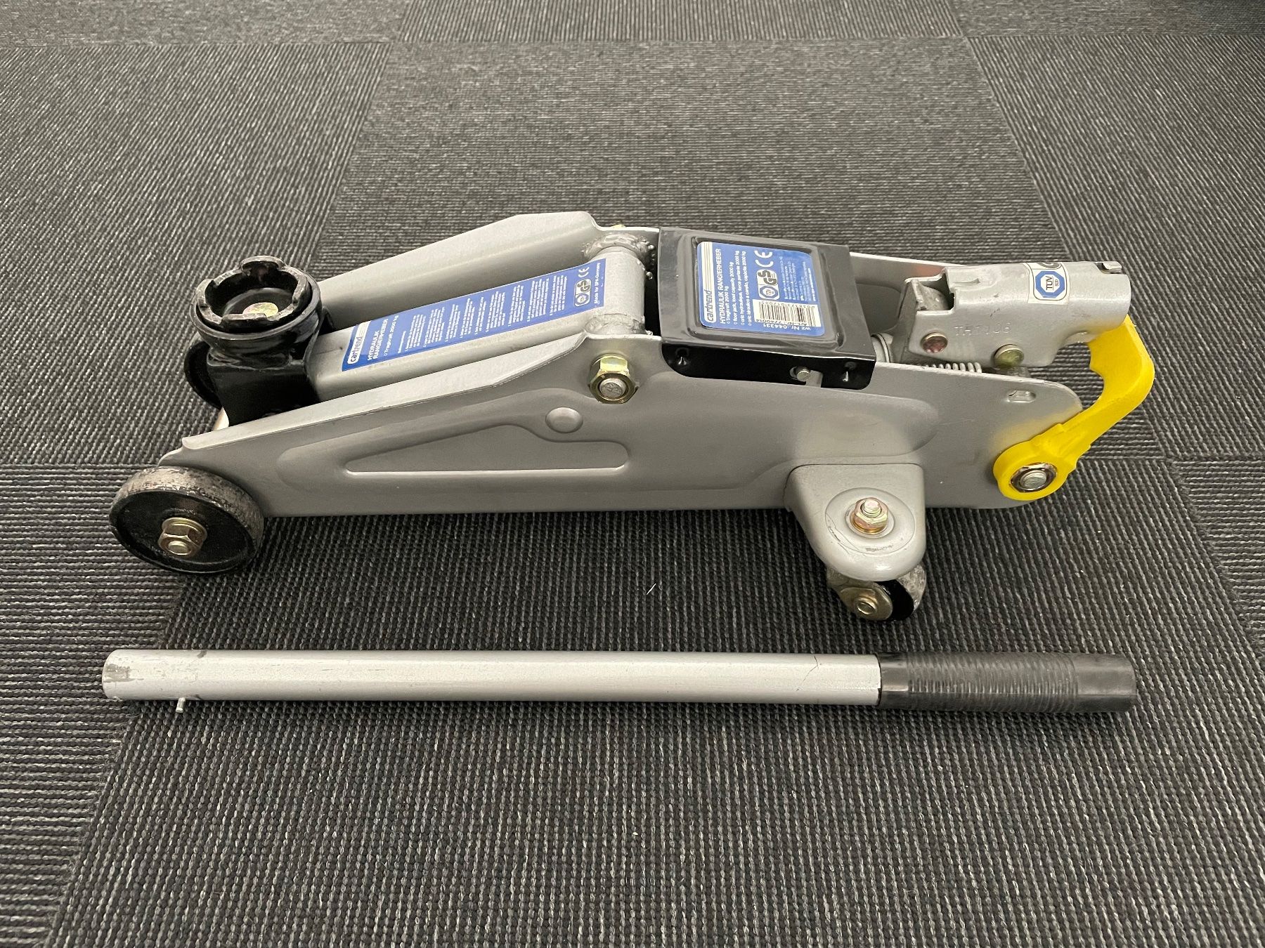 Piattaforme elevatrici & Crick: Hydraulischer Wagenheber Cartrend – Usato da Zürich venduto da plumita