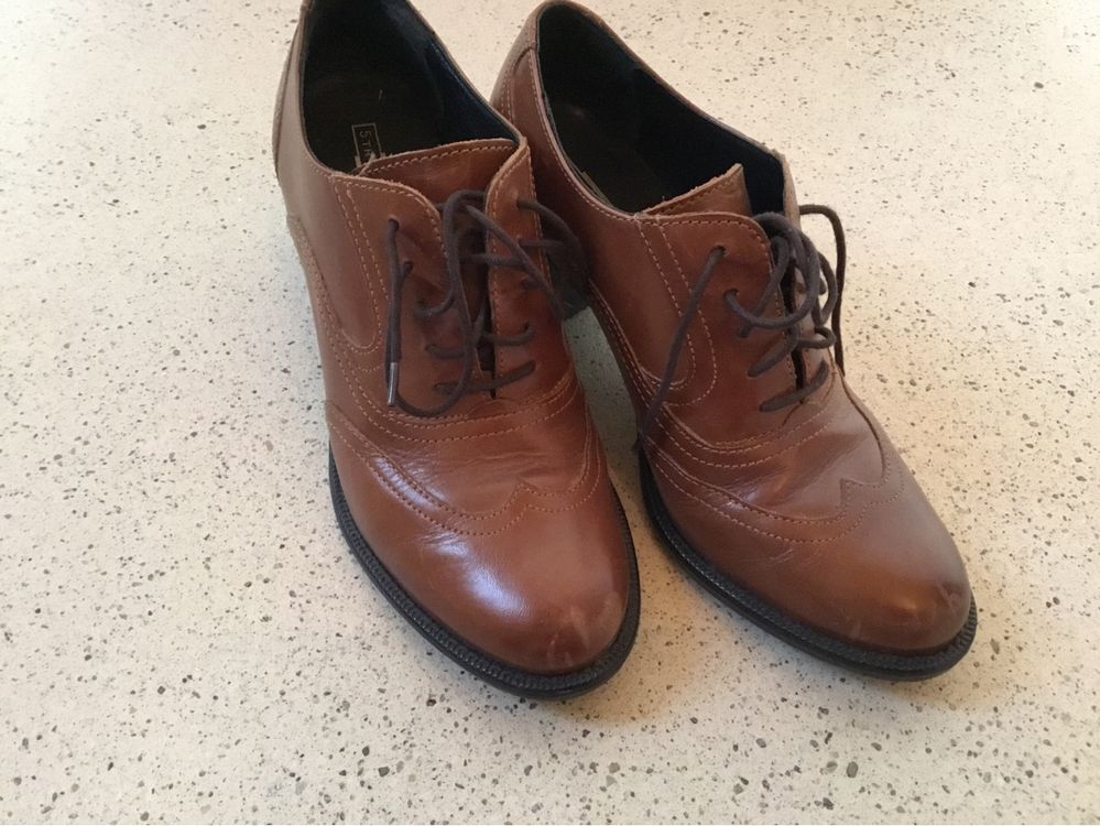 Chaussures femmes: Schicke Schnürschuhe Gr. 37 5th Avenue Braun Leder – D'occasion à Niederneunforn par slowdown03 2