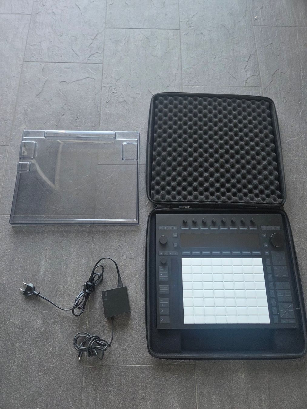 Ableton Strumenti musicali: Ableton Push 3 Standalone – Usato da Schlieren venduto da Nschmid