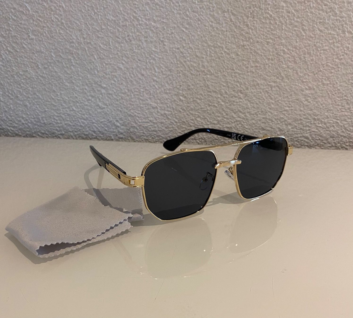 Brillen & Gläser: Moderne Sonnenbrille – Gebraucht aus Sommeri von Gim-