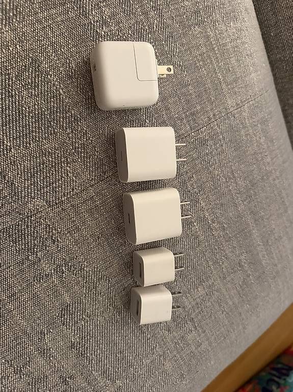 Apple Laufwerke & Adapter: Apple Adapter USA – Gebraucht aus Zug von Katenths 2
