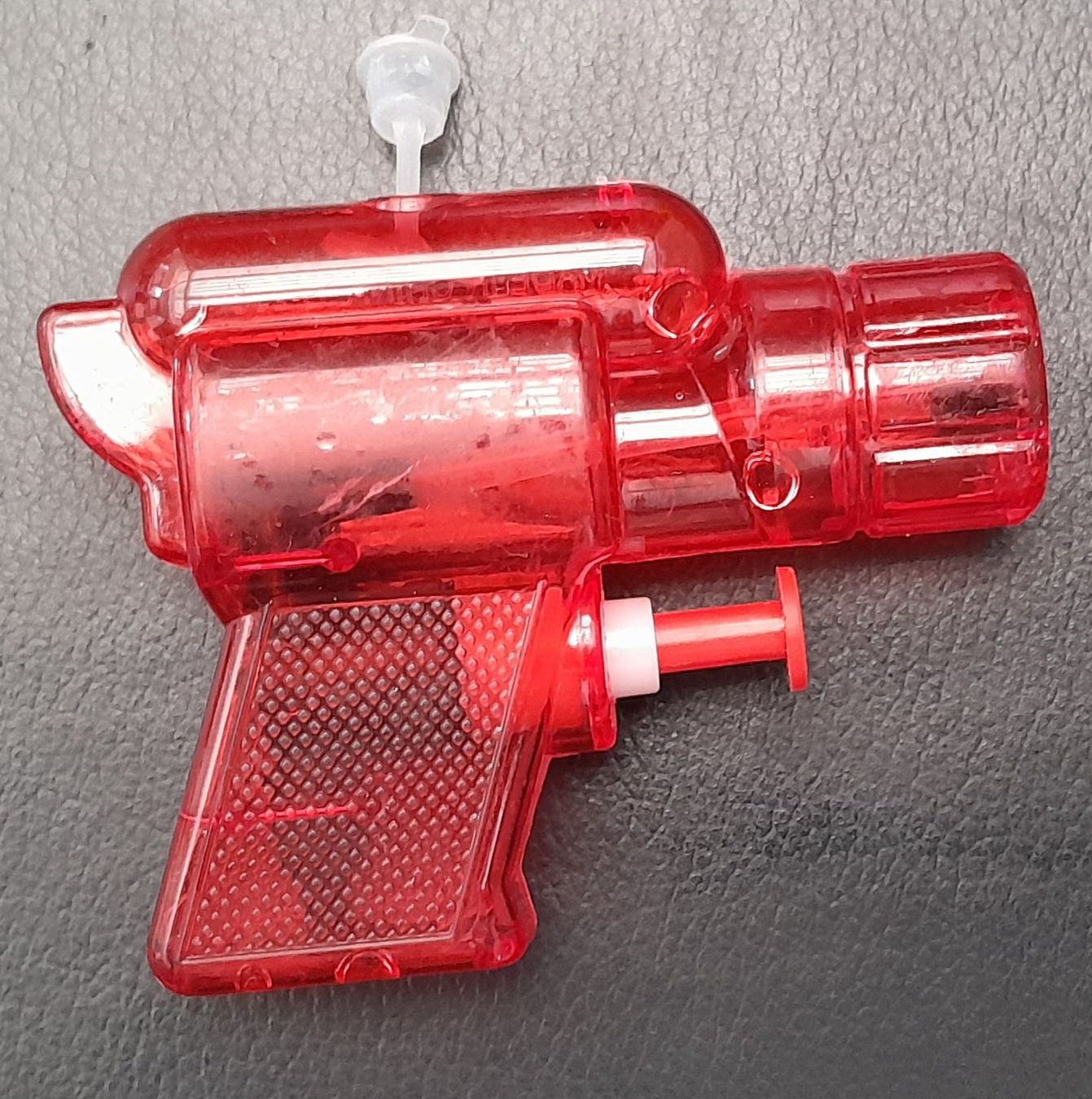 Giocattoli: Mini Wasserpistole Spielzeug diverse Farben – Usato da Zürich venduto da cole15 2