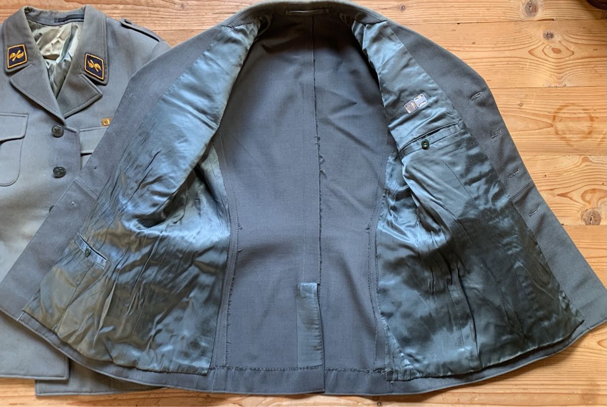 Schweizer Armee Uniformi: Offiziersuniform der Fliegertruppen – Usato da Goldingen venduto da Bergler012 3