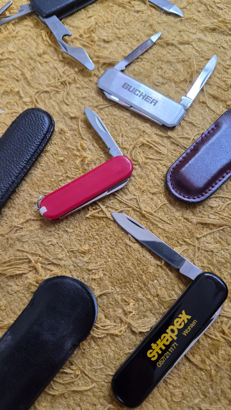Coltelli tascabile: Taschenmesser Set Diverse – Usato da Kölliken venduto da Upcycling-by-Mc-TAM 7
