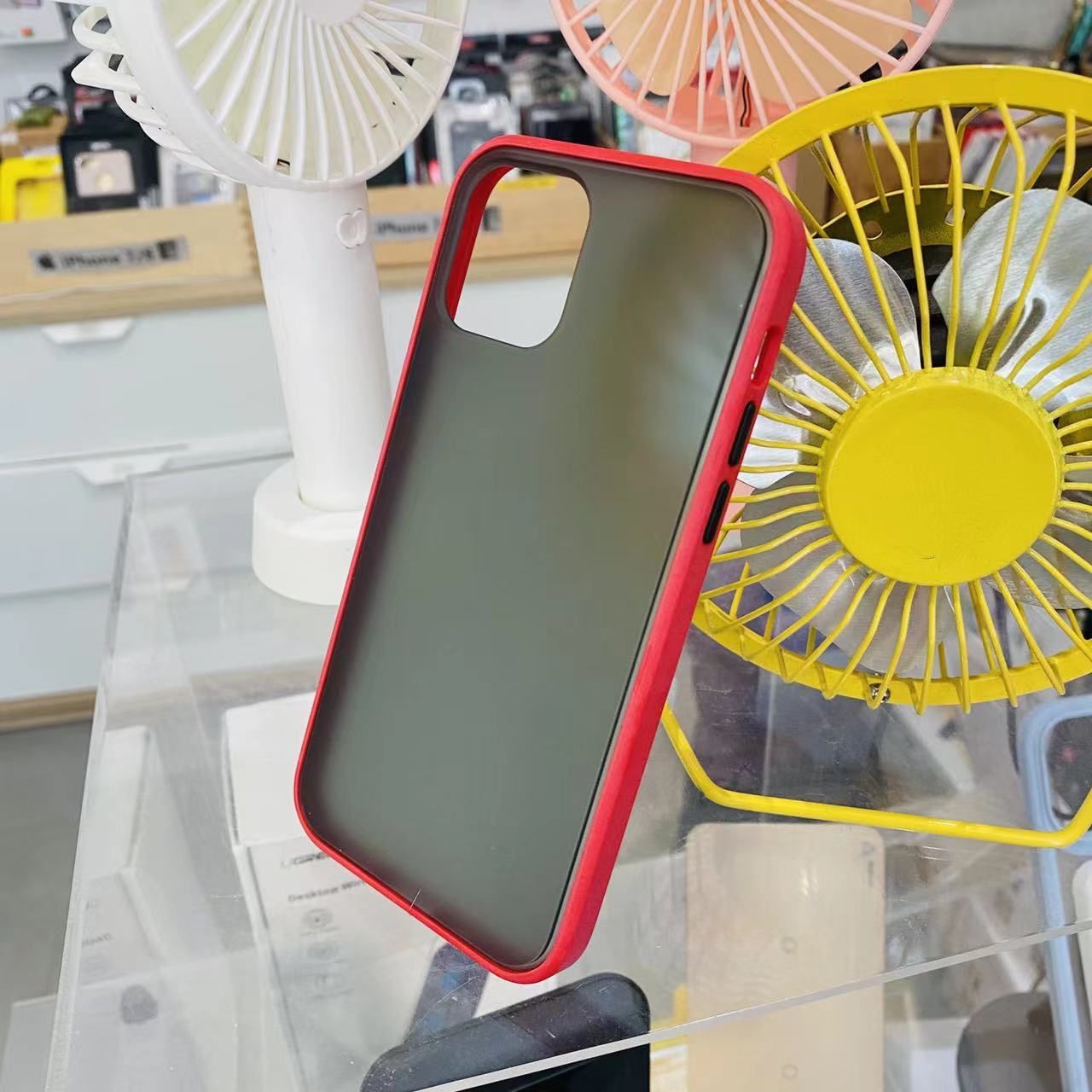 Cover & Protezioni schermo: Iphone 12 /12 Pro - Coque silicone ultra fin Rouge – Nuovo e nell'imballaggio originale da Morges venduto da DigiAC 1