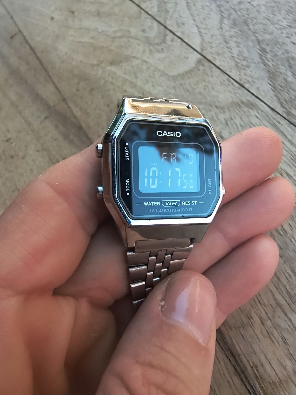 Casio Orologi: CASIO Uhr silber-schwarz – Usato da Steffisburg venduto da laali 2