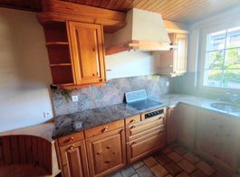 GRATIS Küche aus Massivholz mit Granitabdeckung -Selbstabbau