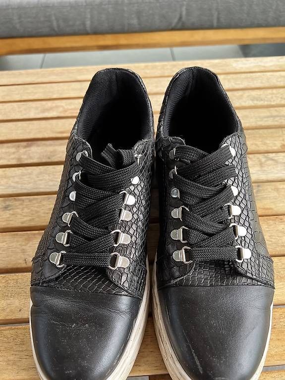 Scarpe da uomo: Vendo sneaker nera T.42 – Usato da Locarno venduto da AndreaCappe 2