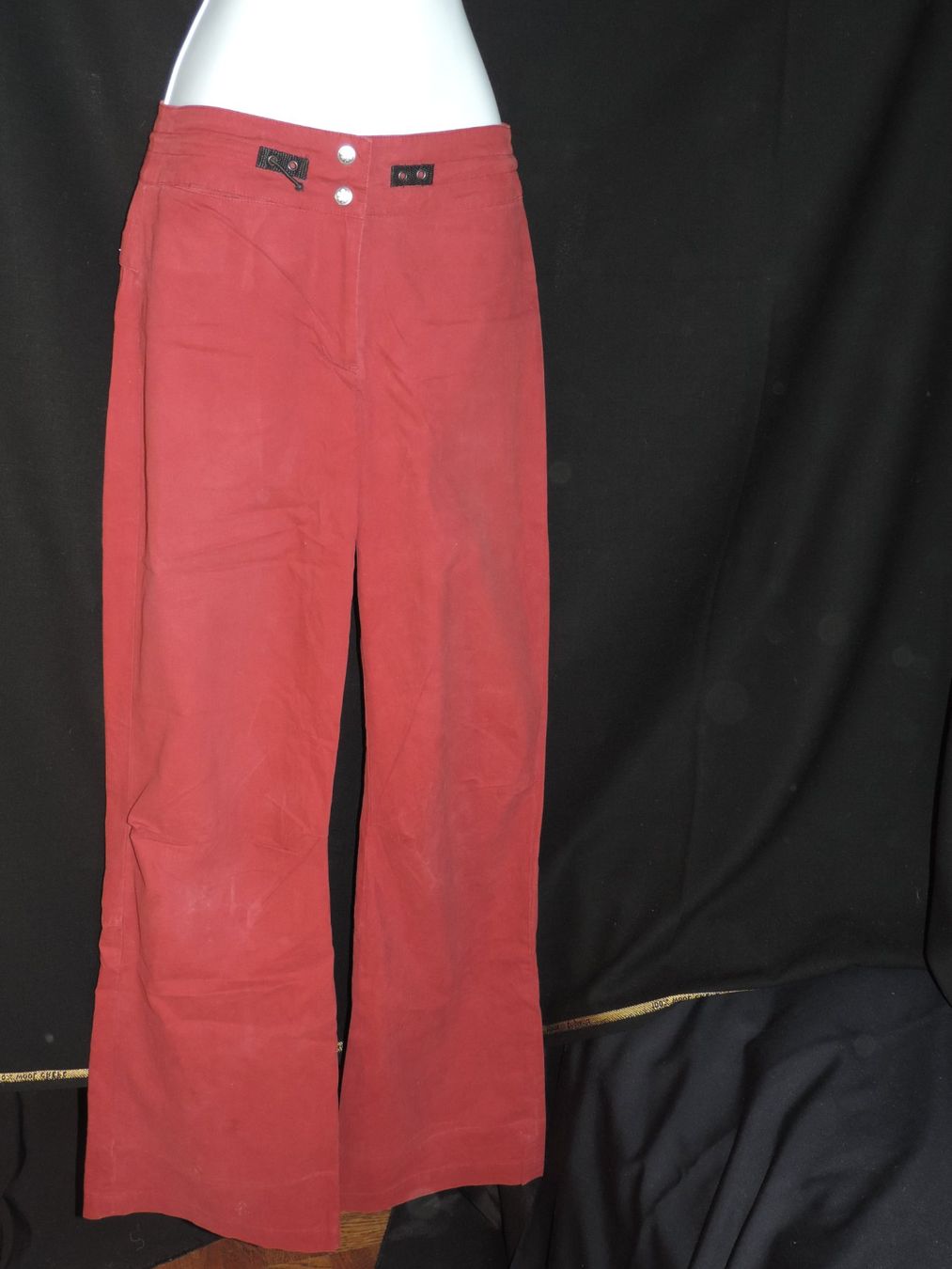 Pantaloni: pantalon droit rouge bordeaux – Usato da Genève venduto da Axelle333 3