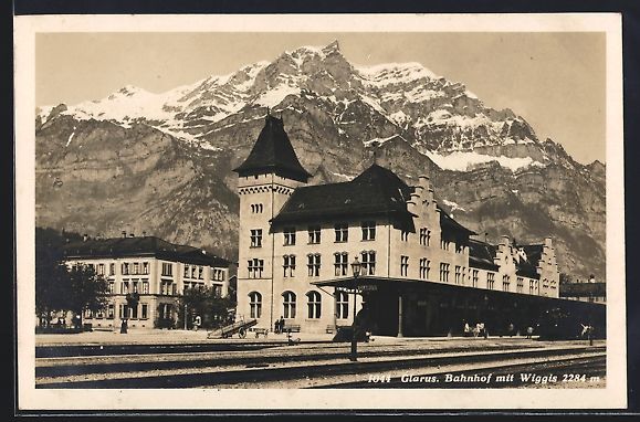 Cartes postales: AK Glarus, Bahnhof mit Wiggis – D'occasion à Berlin par bartko-reher