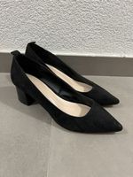 Black block heel pumps