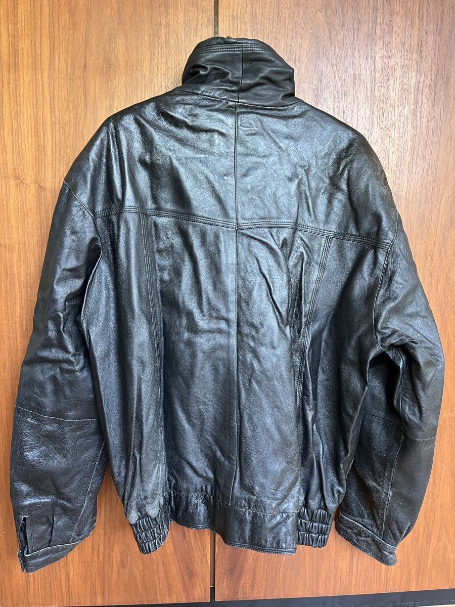 Giacche: Herren Echt-Lederjacke schwarz Grösse L  – Usato da Altenrhein venduto da SiBlSG 3