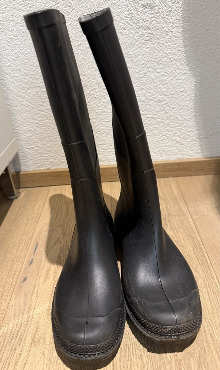 Herrenschuhe: Gummistiefel, schwarz, Grösse 37 – Gebraucht aus Urdorf von kaaaariin 2