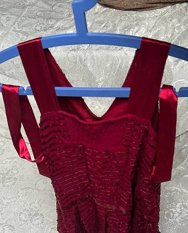 Vestiti: Abito bordeaux  – Usato da Balerna venduto da Mara.B. 2