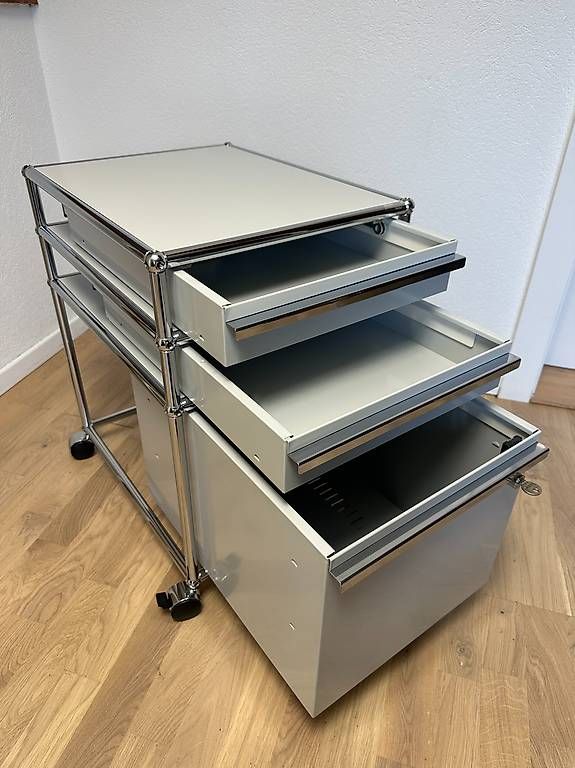 USM Banconi: Caisson USM Haller en Gris Clair // Ref. AY0428 – Usato da Ravoire venduto da ARKY_s 4
