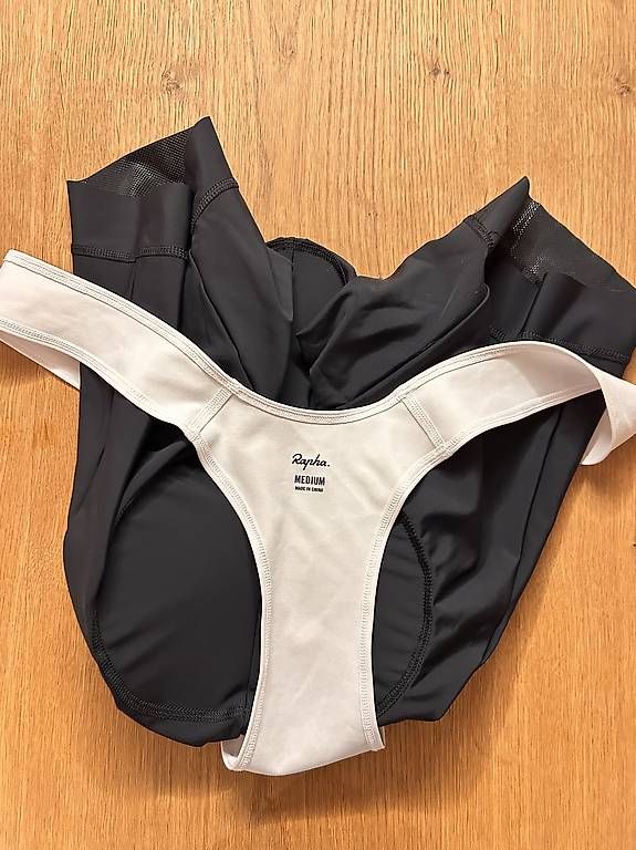 Rapha Canottiere & Pantaloni: RAPHA Rennbekleidung Set zu verkaufen – Usato da Wängi venduto da marthilda 4
