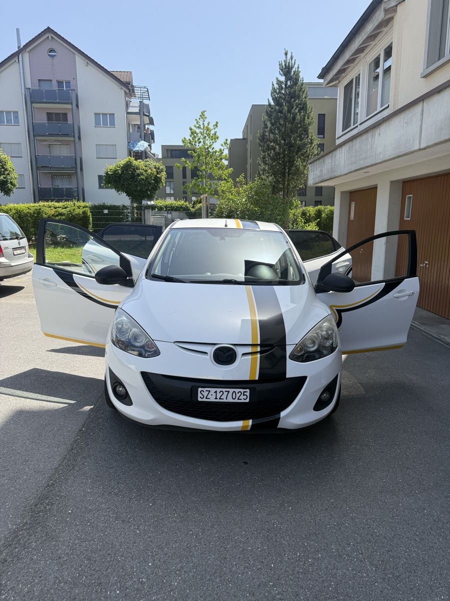 Mazda Automobili: Mazda 2, 1.5 L – Usato da Buttikon SZ venduto da Justina05