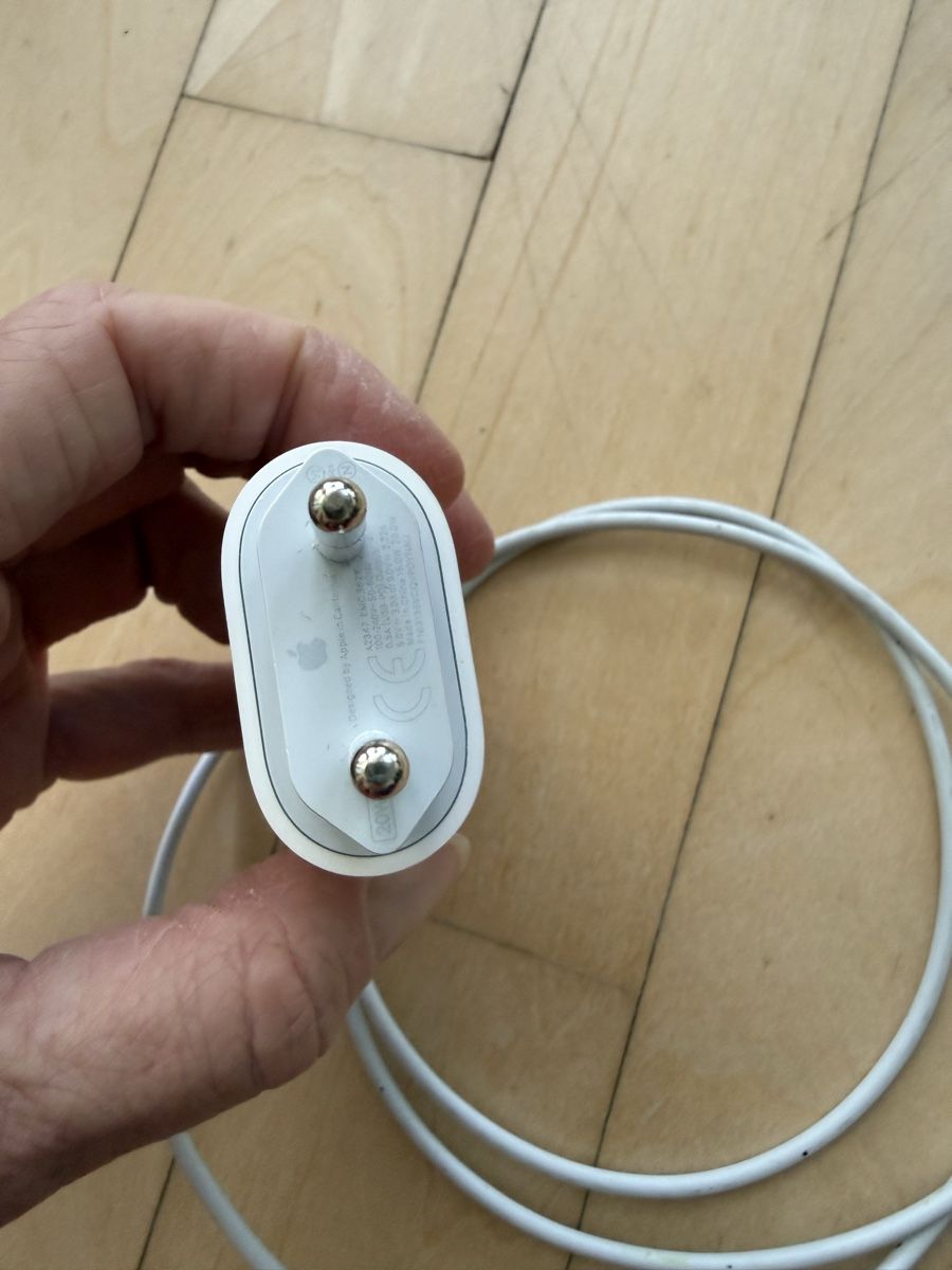 Apple Câbles: Apple Stecker und Kabel  – D'occasion à Uster par Schangnau87 4