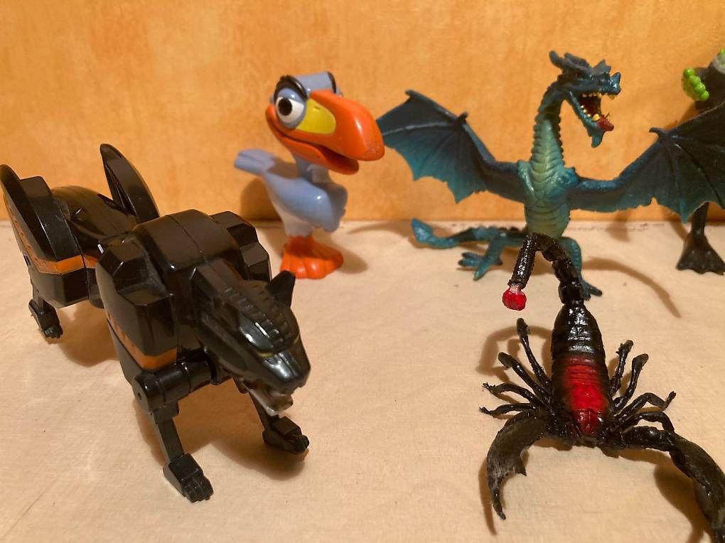 Giocattoli: 10 figurines vintage, dragon, Batman – Usato da Belmont-sur-Yverdon venduto da Manu1112 1