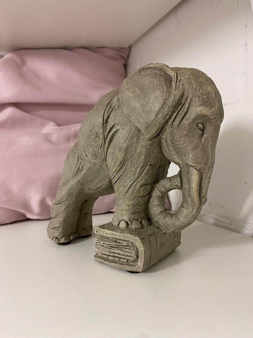 Statuette: Elefantenfigur mit Buch – Usato da Geuensee venduto da fab_hrz7 1