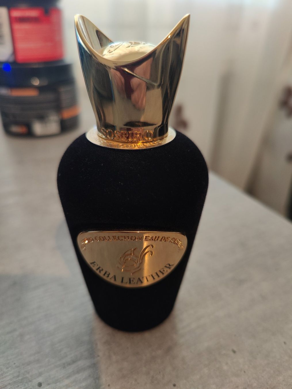Profumi & Eau de Toilette: Sospiro, erba Leather – Usato da dübendorf venduto da Omitna-Perfumes
