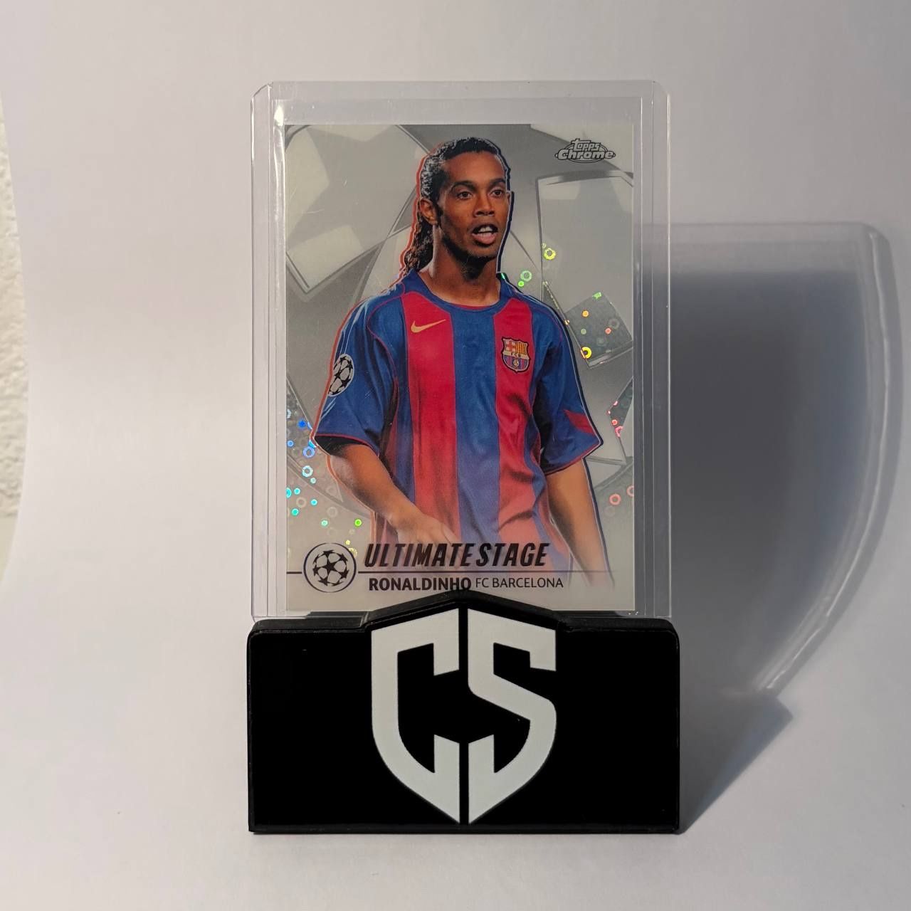 Topps Carte collezionabili: 2025 Topps Chrome UEFA Ronaldinho Ultimate Stage Refractor – Usato da Oftringen venduto da collectsupply