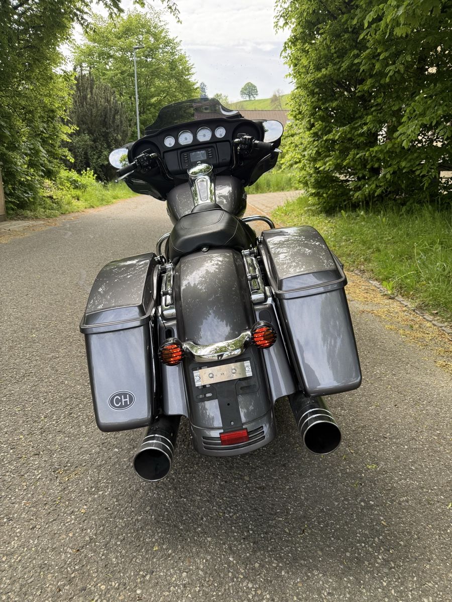 Chopper: Harley Davidson Street Glide FLHX – Usato da Auswil venduto da sportritchi 1