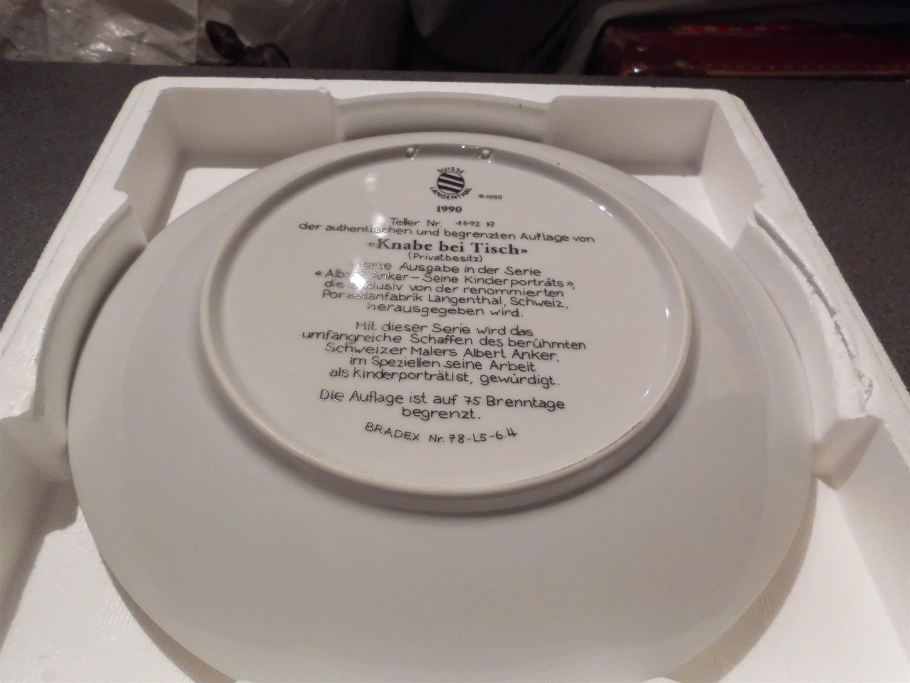Assiettes: Wandteller Knabe am Tisch, Langenthal – D'occasion à Zürich par abraxas1291 2