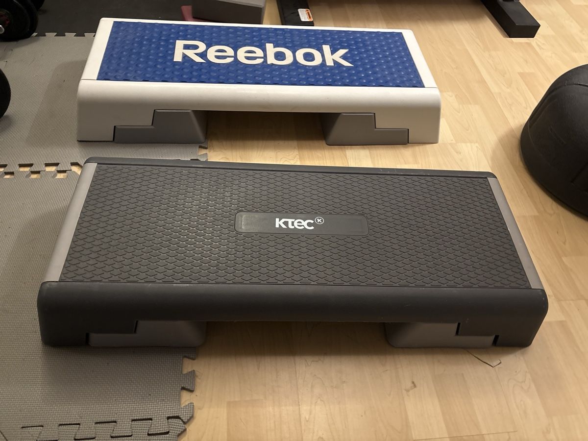 Reebok Hometrainer: 2 x Step Board (Reebok & Ktec) – Usato da Tägerig venduto da acab25