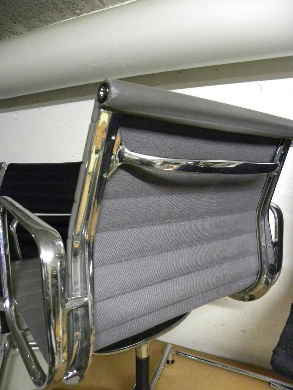 Sedie: ORIGINAL EAMES EA 108 VON VITRA – Usato da Küsnacht ZH venduto da walterzingo 1