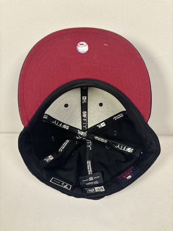 New Era Copricapi, berretti & cappellini: Casquette New Era NY Noire et Rouge 7 1/4 – Usato da Genève venduto da MonPucier 9