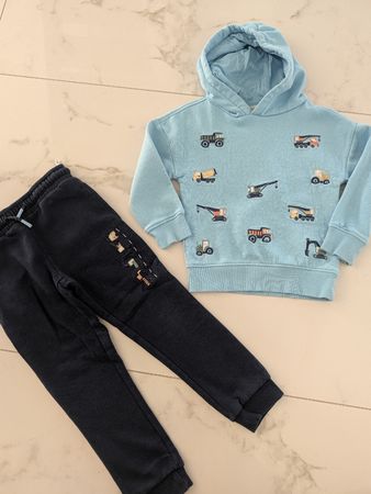  C&A Hoodie und Hose Junge  blau Baustelle Grösse 116