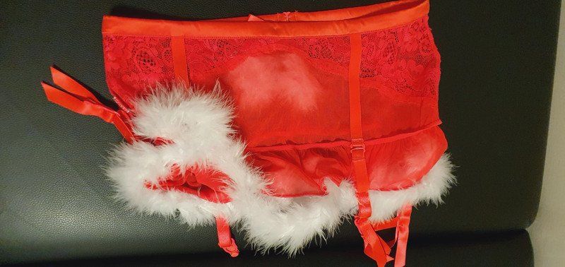 Altra biancheria intima: Strumpfhalter himbeerrot mit Federn Weihnachten – Nuovo (secondo la descrizione) da Stansstad venduto da InStyle8 2