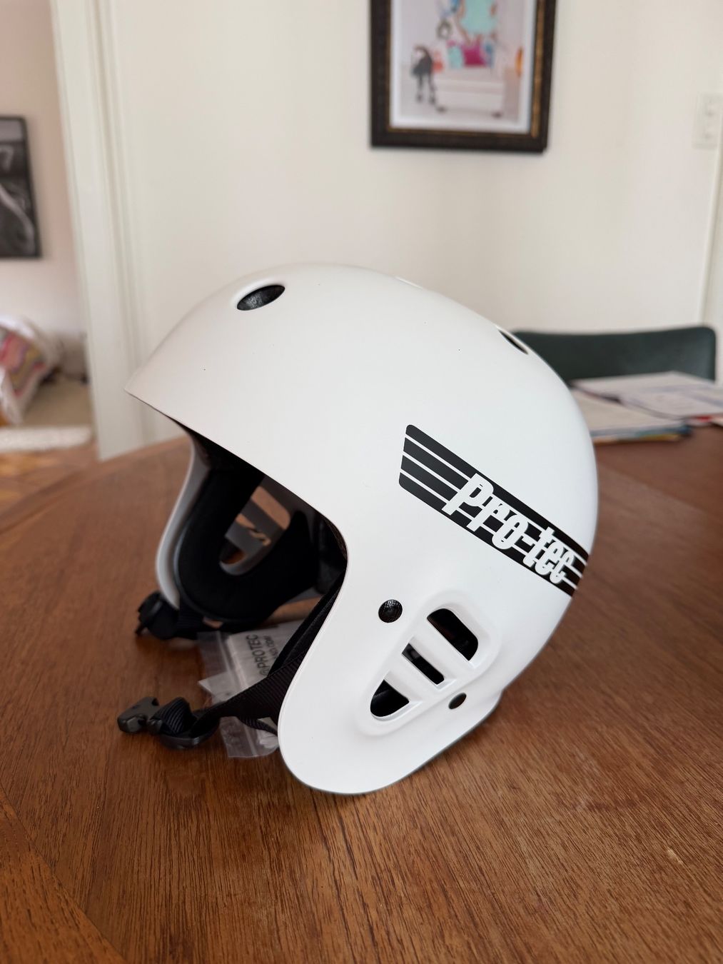Caschi: Helm Skate Protect – Nuovo e nell'imballaggio originale da Zürich venduto da Spink