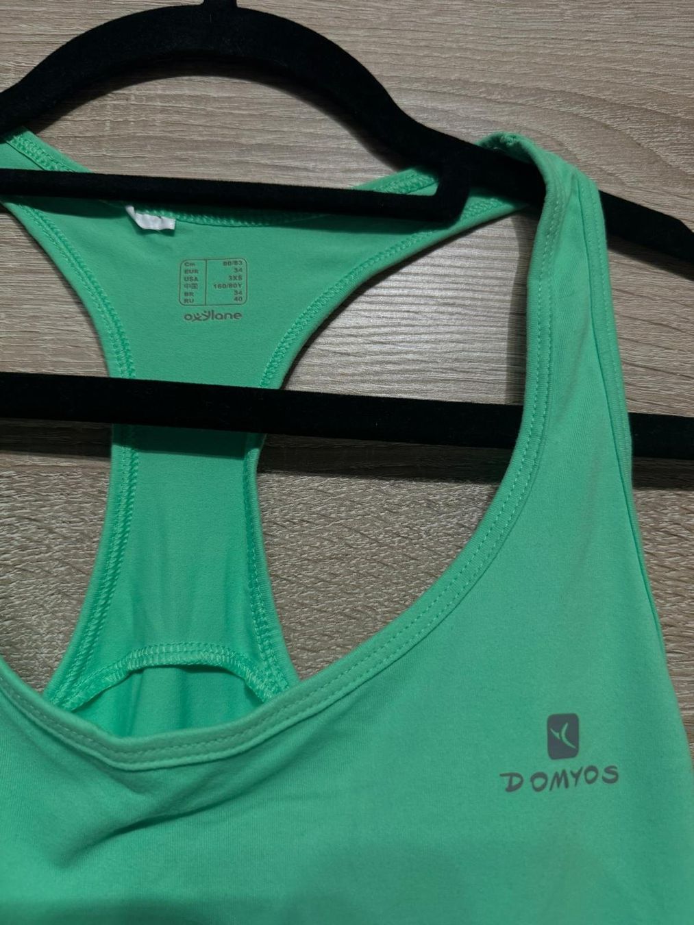 Top: Débardeur turquoise Domyos – Nuovo (secondo la descrizione) da Montreux venduto da iza_peche8 1