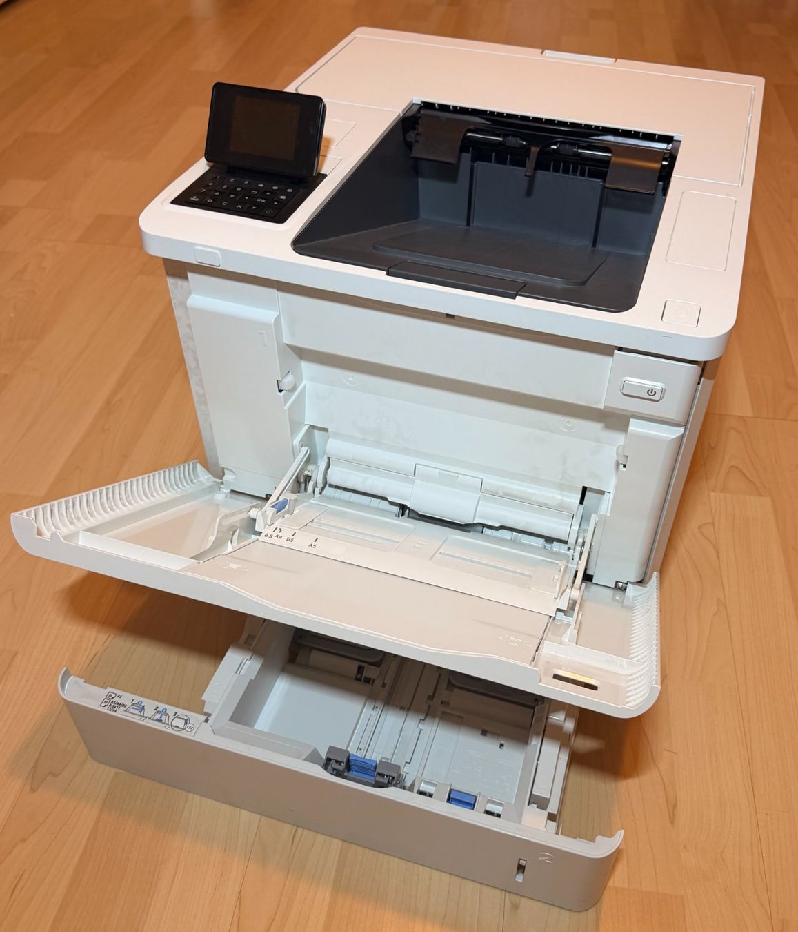 Hewlett Packard Stampanti: HP LaserJet Enterprise M608 – Usato da Mägenwil venduto da danze 1